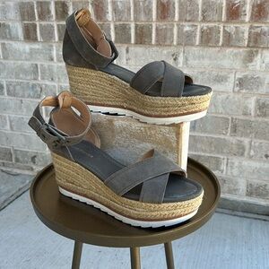 Marc Fisher Zulika Espadrille Wedge Platform Sandals Suede Gray/Green Size: 8 EC